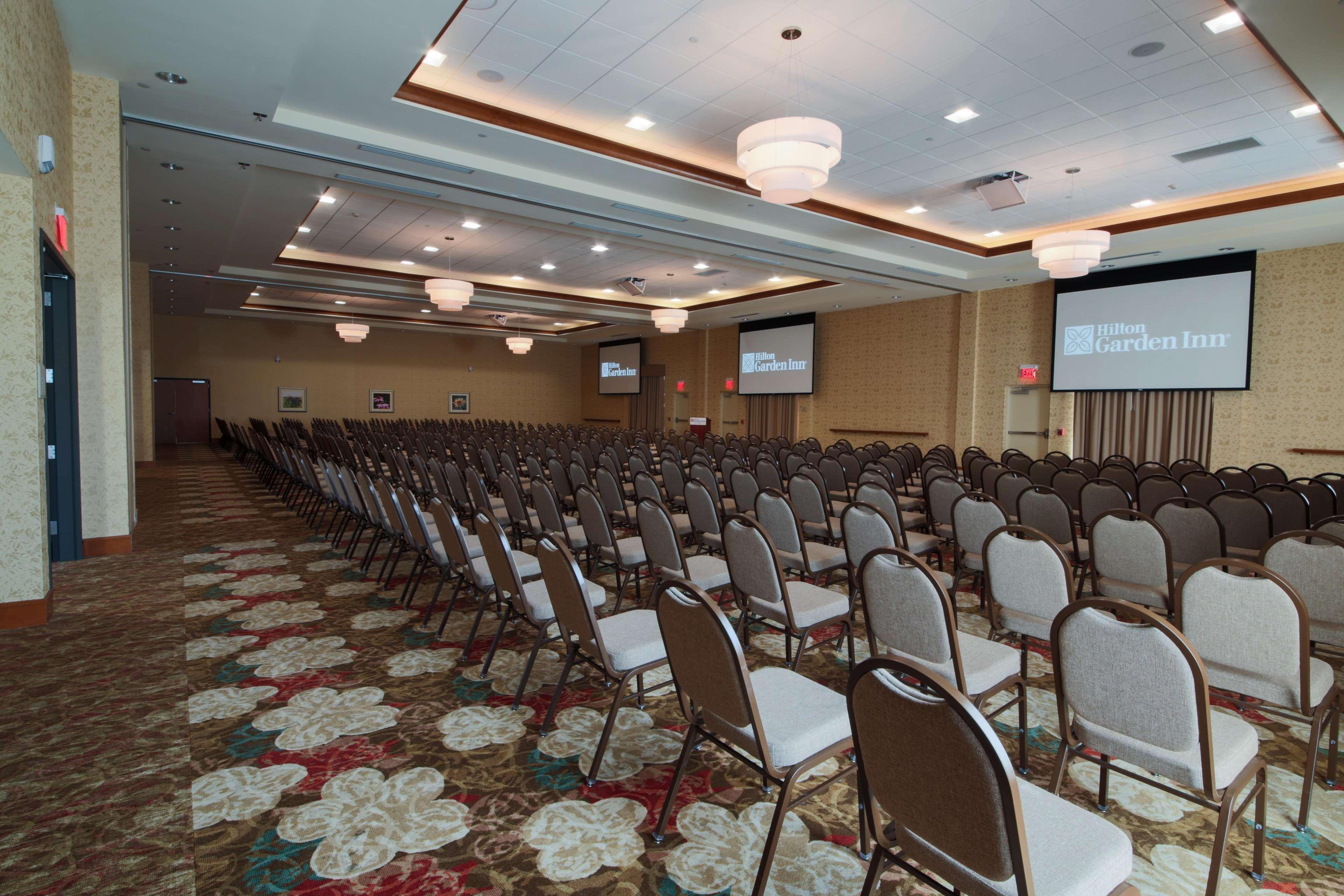 Hilton Garden Inn Cedar Falls Conference Center Eksteriør billede