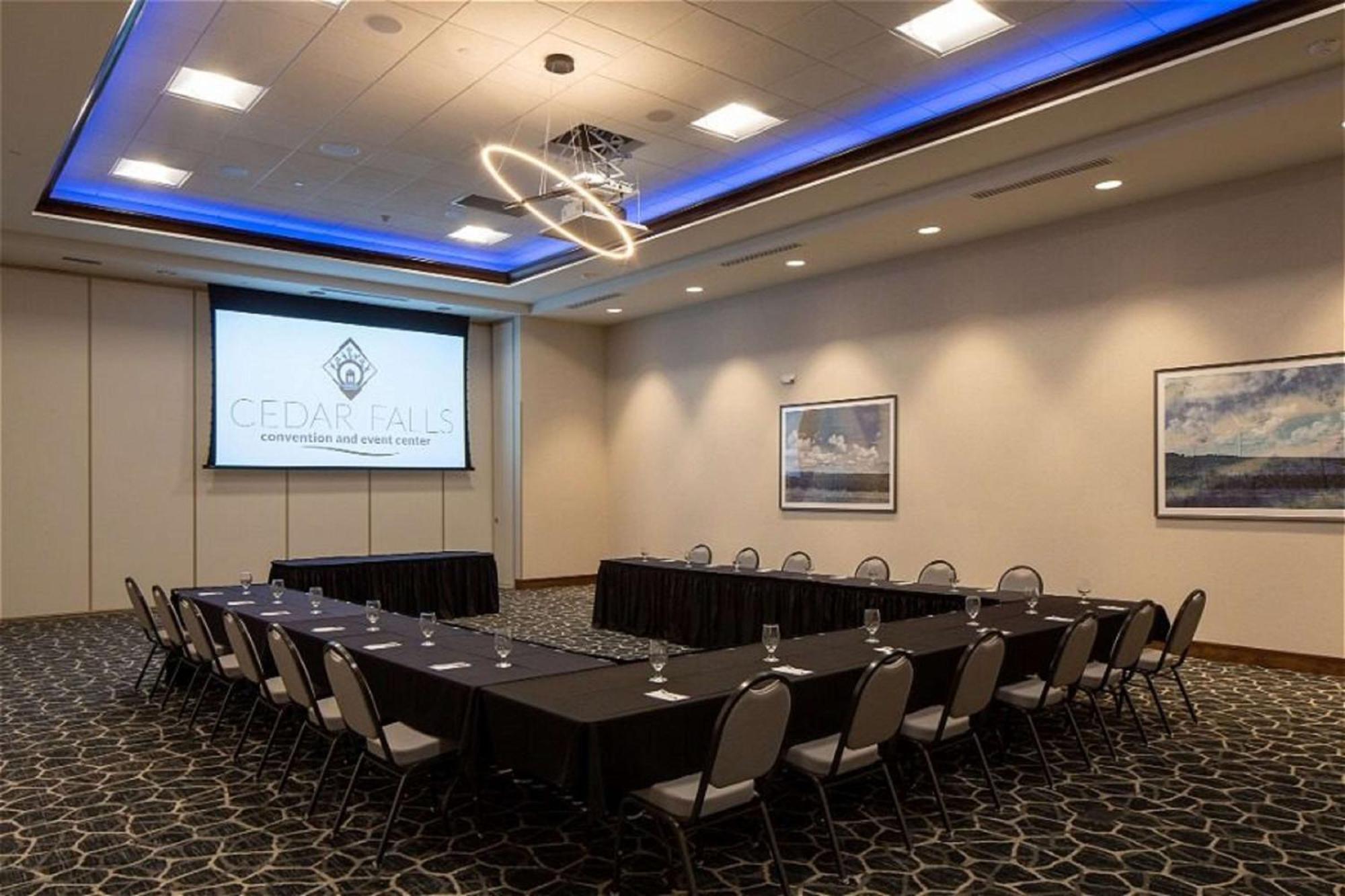 Hilton Garden Inn Cedar Falls Conference Center Eksteriør billede