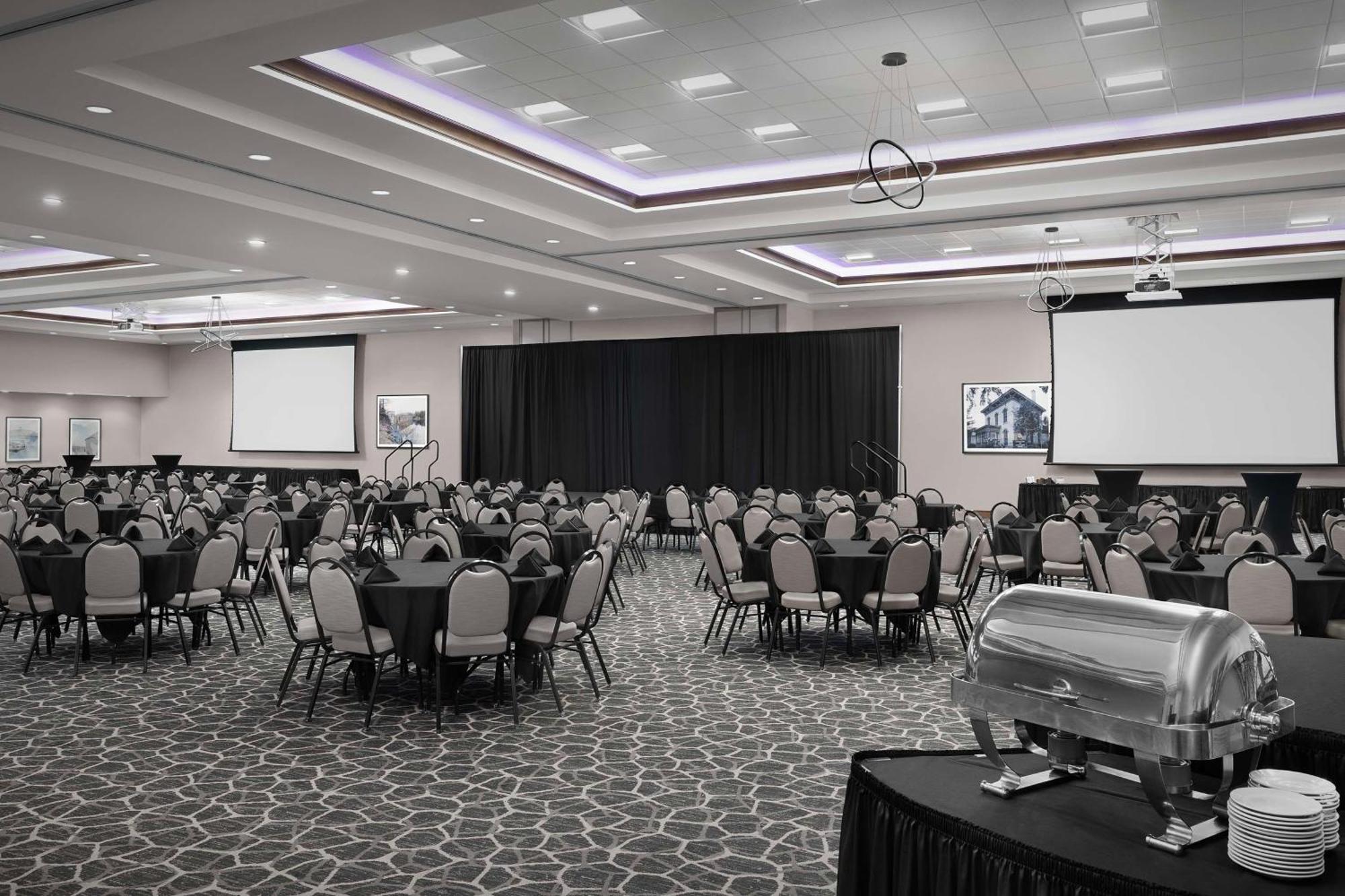 Hilton Garden Inn Cedar Falls Conference Center Eksteriør billede
